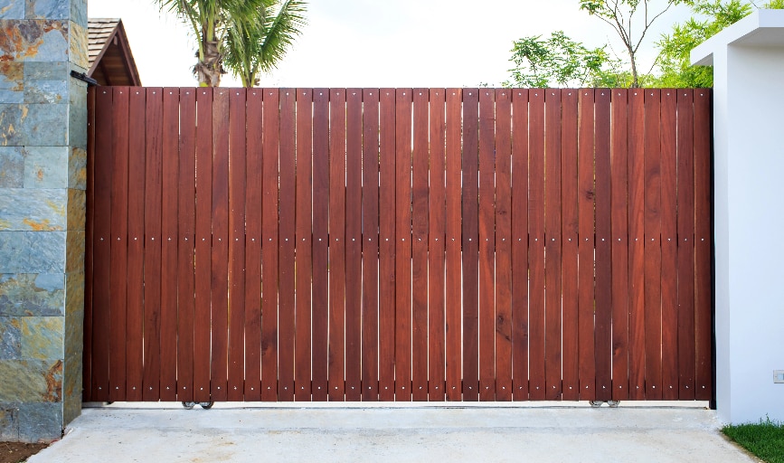 Fence Staining